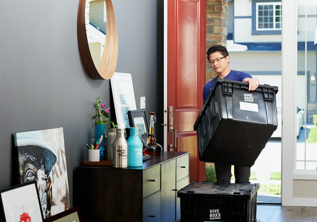 Totes 2 Go will delivery your rented moving equipment right to your front door so you can begin packing right away.